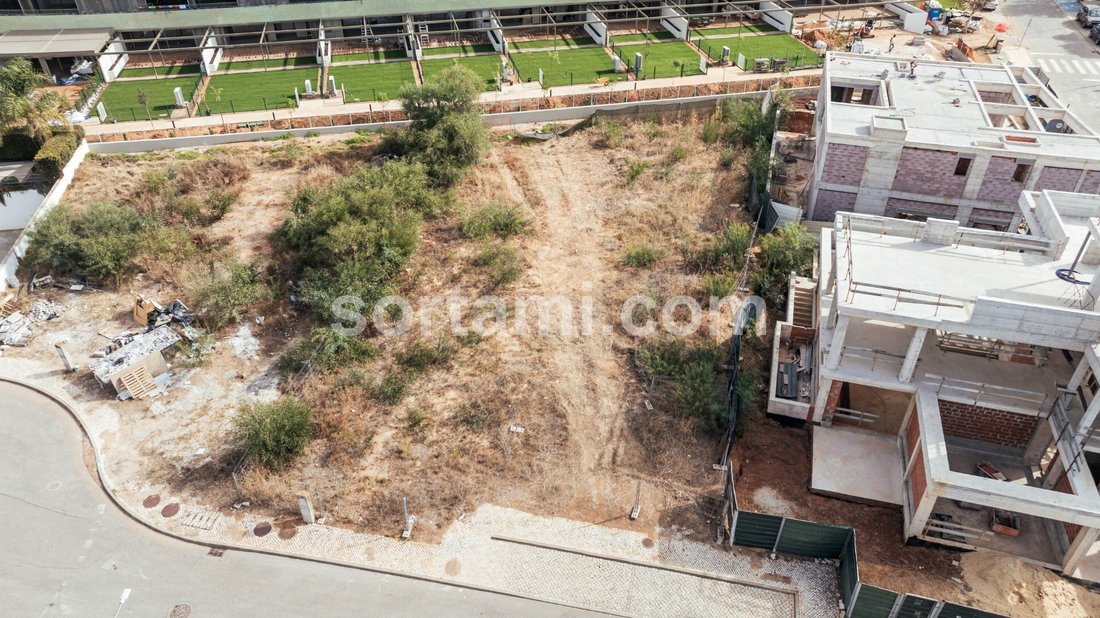 Land in Vilamoura, Quarteira, Algarve 1 - 19063981
