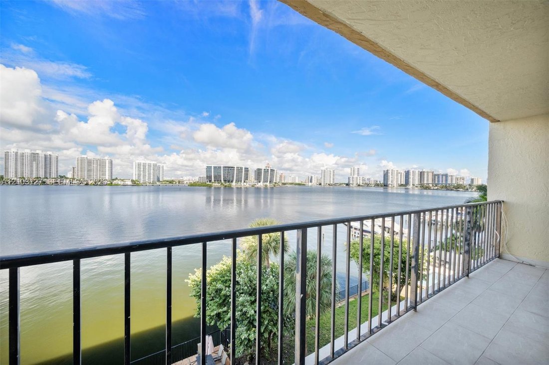 Appartement à Golden Beach, Floride, États-Unis 1 - 19064307