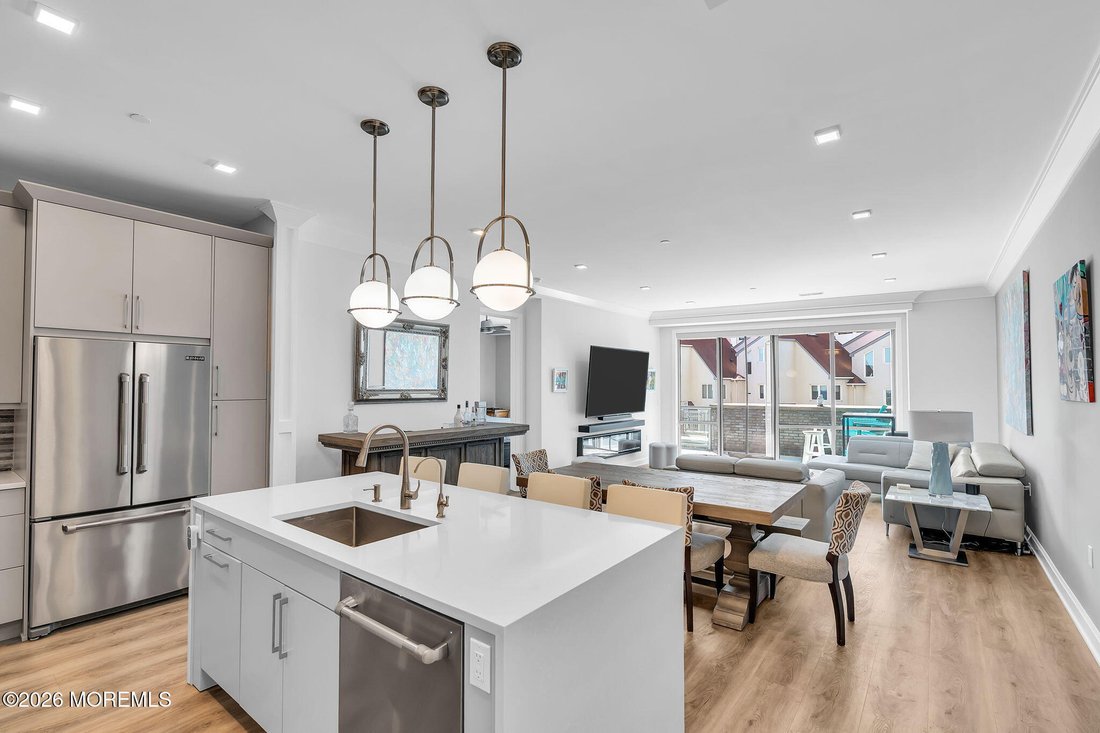 Condo in Long Branch, New Jersey, United States 4 - 19059153