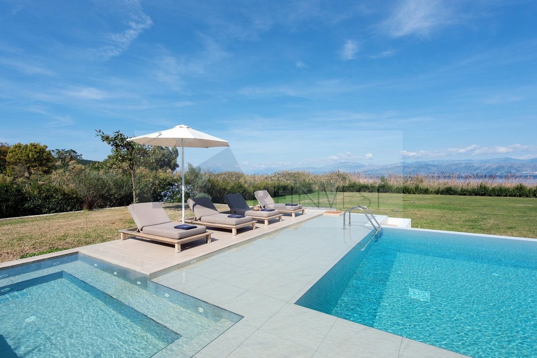 Villa in Northern Corfu, Peloponnese, Western Greece and the Ionian, Griechenland 4 - 19059856