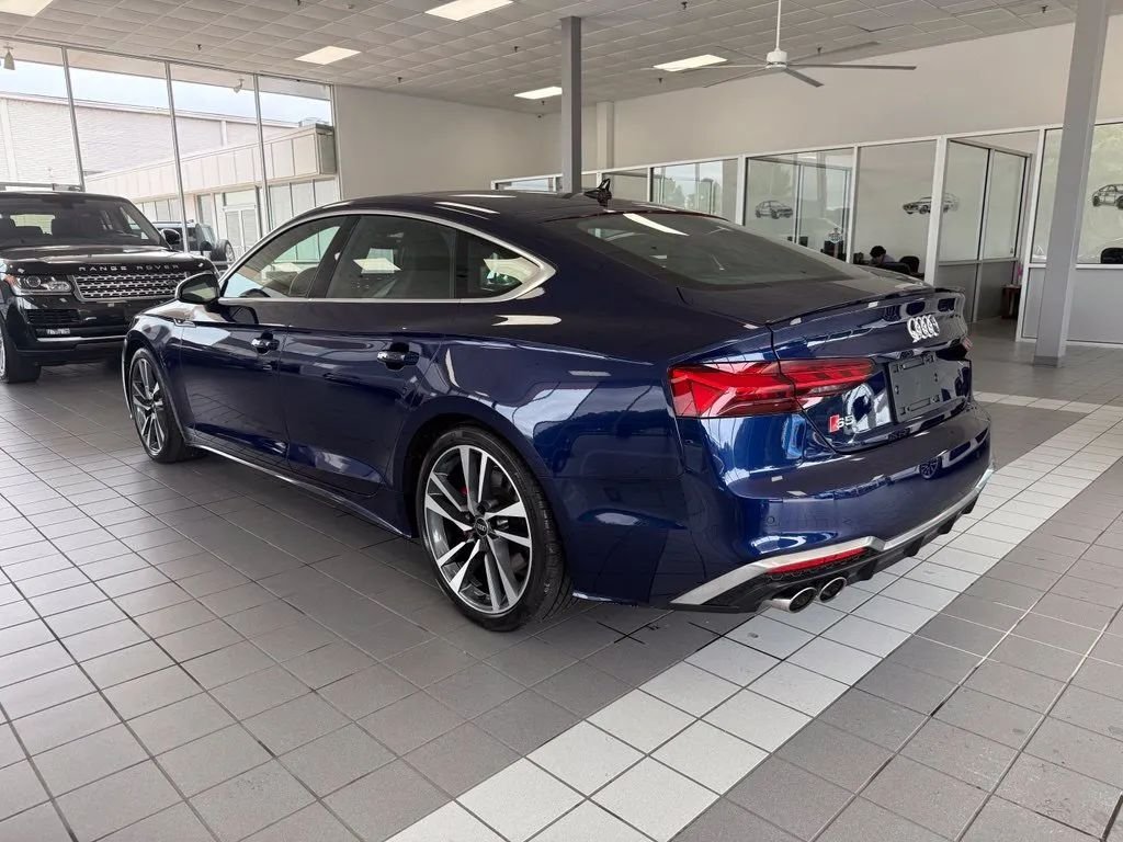 Sedan in Raleigh, NC, United States 5 - 19064736
