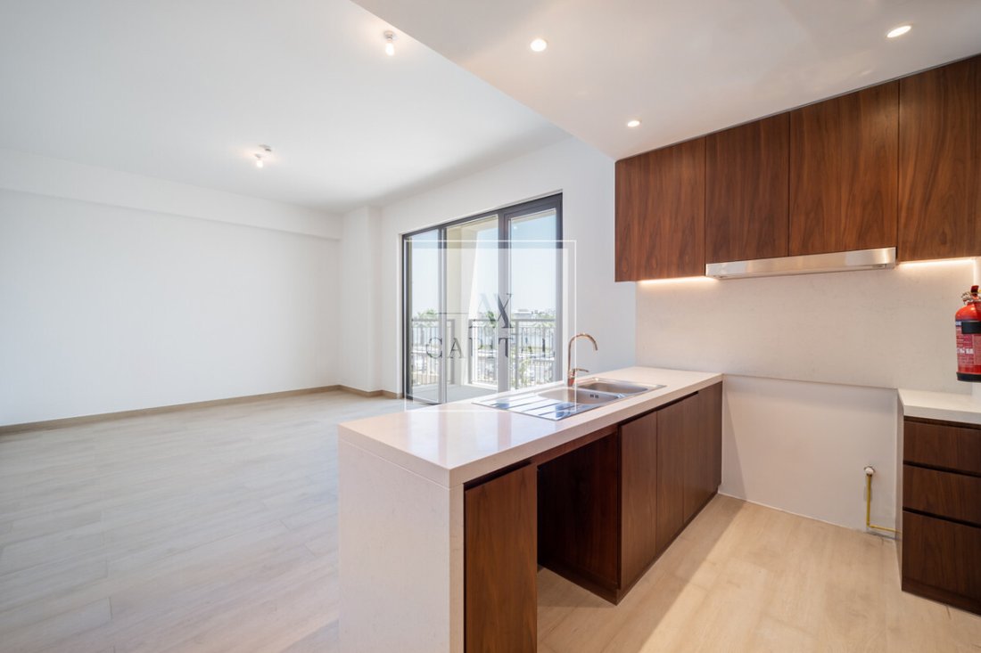 Apartment in Burj Khalifa Lake, Downtown Dubai, Dubai 1 - 19060314