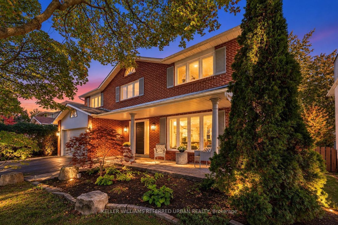 House in Toronto, Ontario, Canada 1 - 19061226