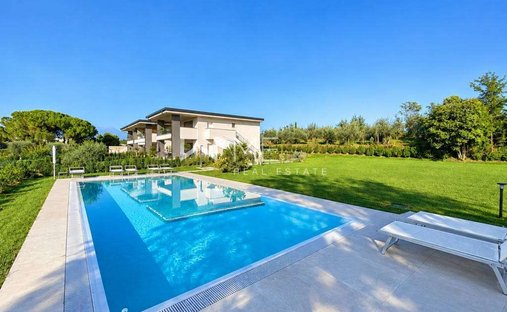 Apartment in Manerba del Garda, Lombardy, Italy 1