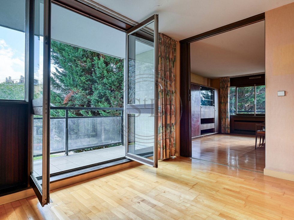 Apartment in Domaine National du Château, Versailles, France 5 - 19060257