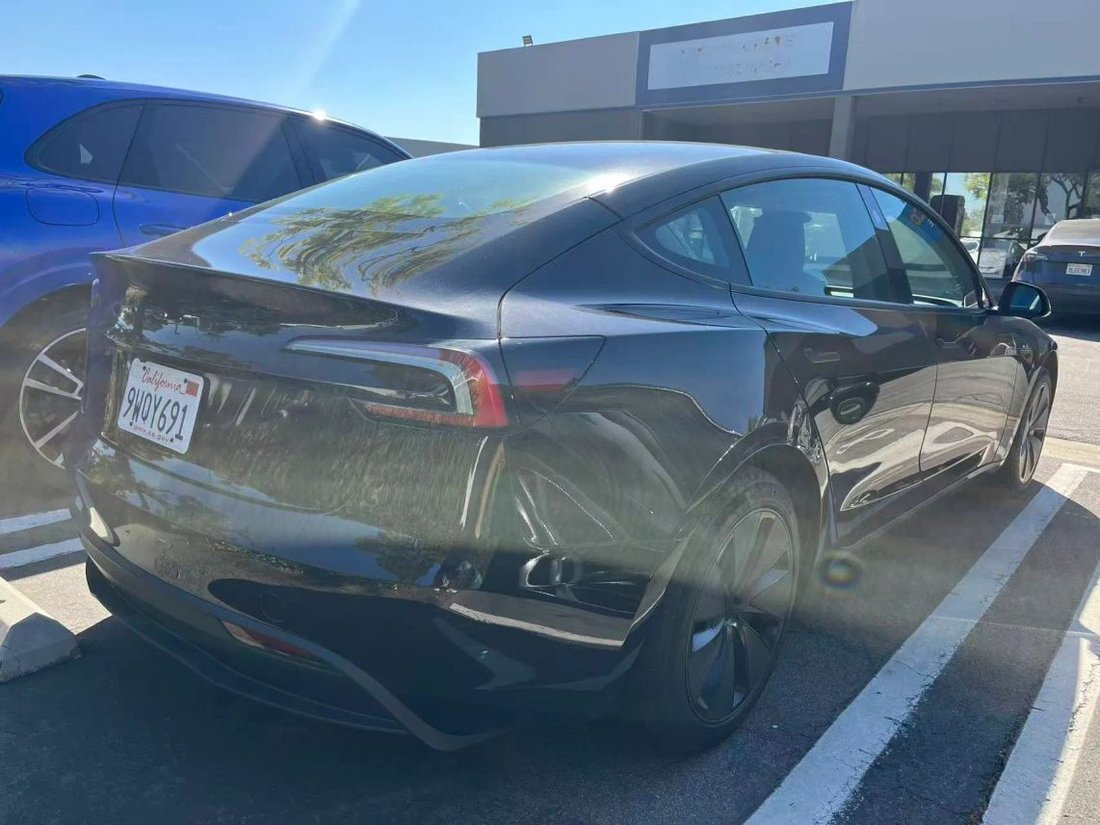 Sedan in Costa Mesa, CA, United States 2 - 19064753