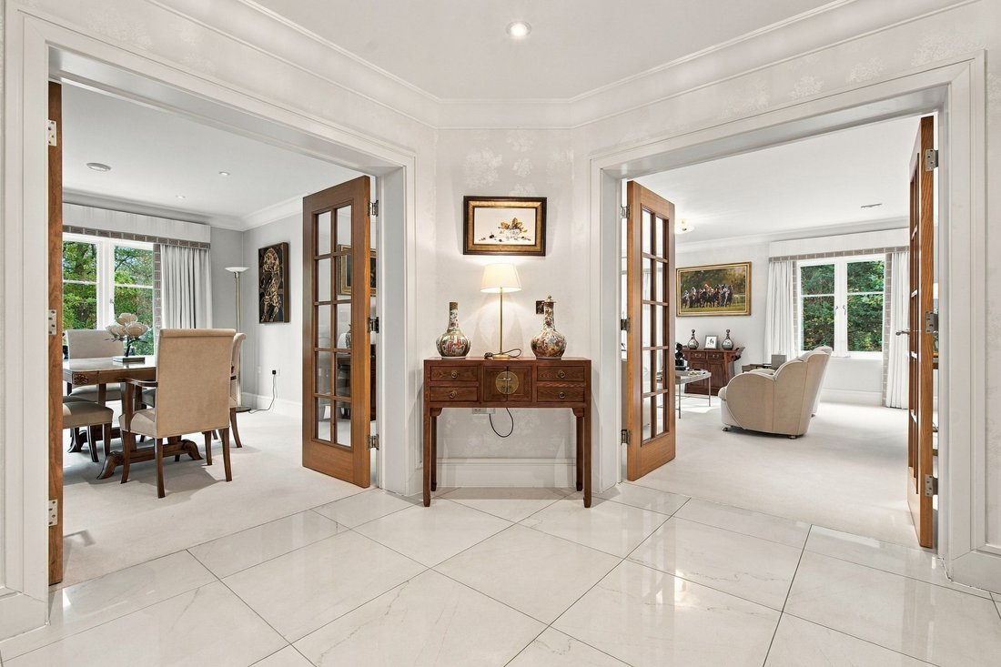 Apartment in Sunningdale, England 2 - 19062674