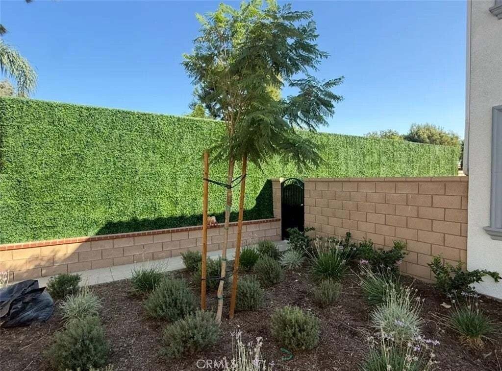 Fontana, California, United States 3 - 19063400