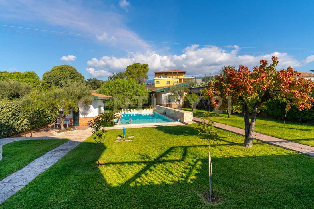 Villa in Pedara, Sizilien, Italien 1 - 19059540