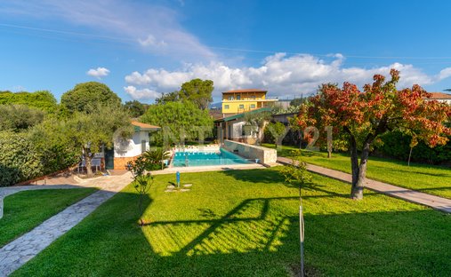 Villa in Pedara, Sizilien, Italien 1