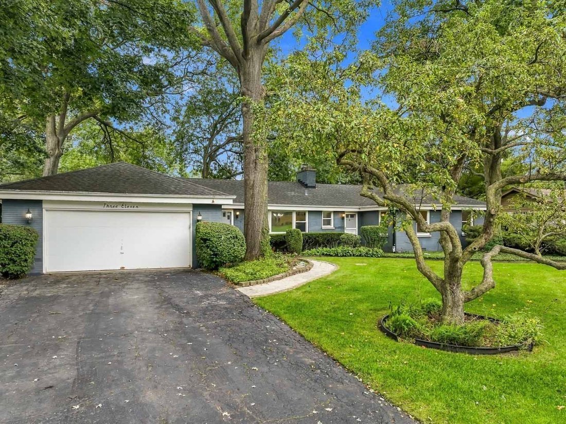 House in Mount Prospect, Illinois, United States 1 - 19063310