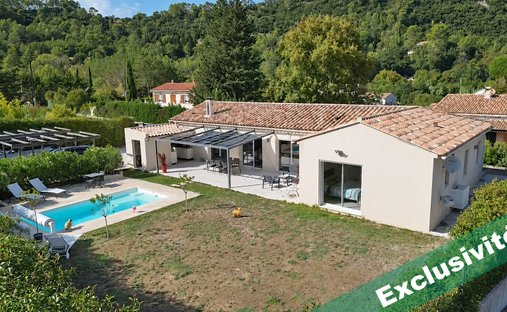 Maison à Méounes-lès-Montrieux, Provence-Alpes-Côte d'Azur, France 1