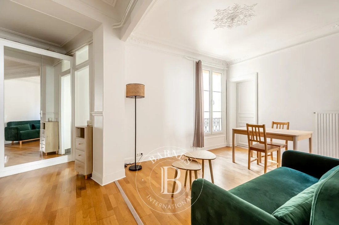 Apartment in Courcelles-Wagram, Paris 17e Arrondissement, Paris 2 - 18769671