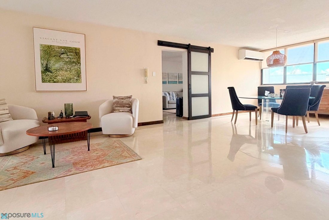 Apartment in San Juan, San Juan, Puerto Rico 1 - 19060054