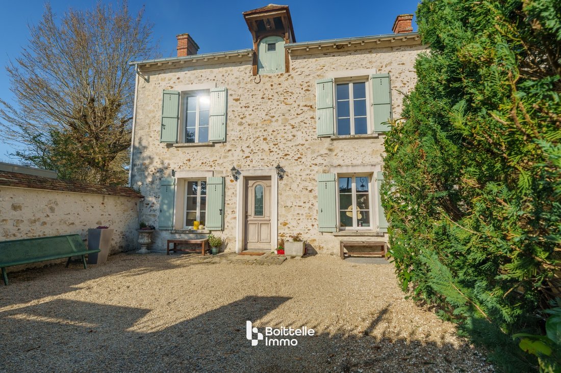 House in Barbizon, Ile-de-France, France 1 - 17411894