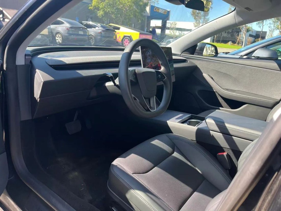 Sedan in Costa Mesa, CA, United States 3 - 19064753