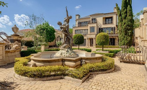 House in Waterkloof Ridge, Pretoria, South Africa 1