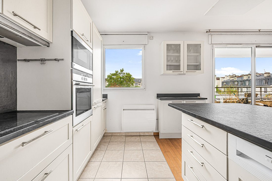 Apartment in Perouses, Paris, Ile-de-France 5 - 19061317