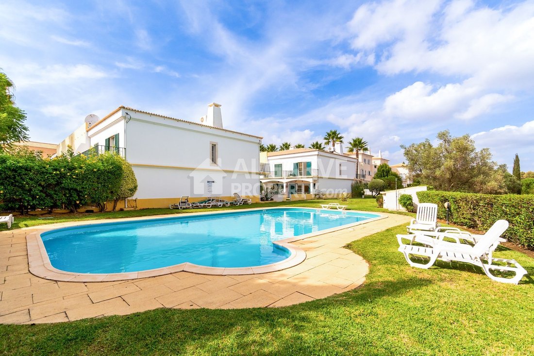 Townhouse in Vilamoura, Quarteira, Algarve 1 - 19064454