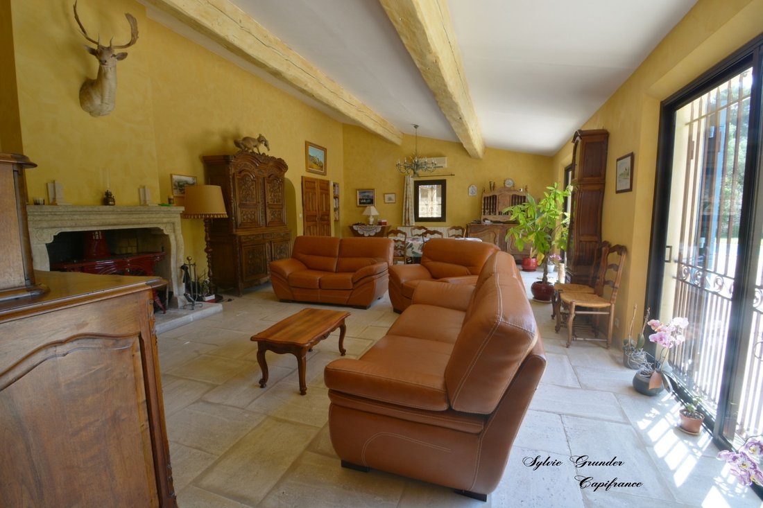 Casa en Grans, Provenza-Alpes-Costa Azul, Francia 3 - 17820759