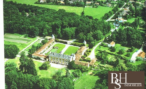 Chateau in Savigny-Levescault, Nouvelle-Aquitaine, France 1