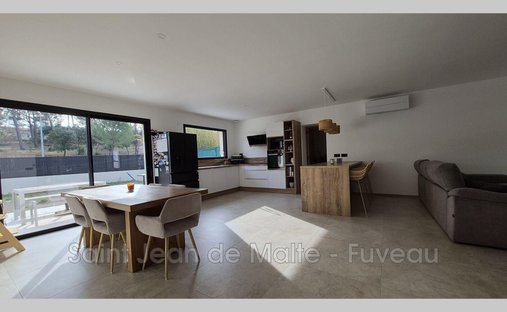 Villa in Rousset, Provence-Alpes-Côte d'Azur, France 1