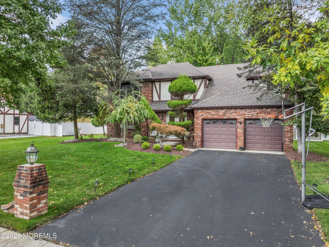 House in Marlboro Township, New Jersey, United States 3 - 19061102