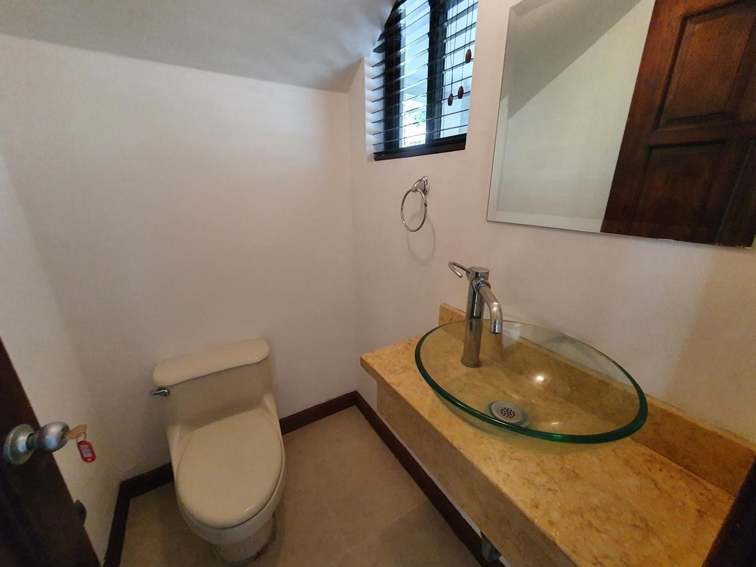 Condominio en Escazú, San José, Costa Rica 3 - 19061913