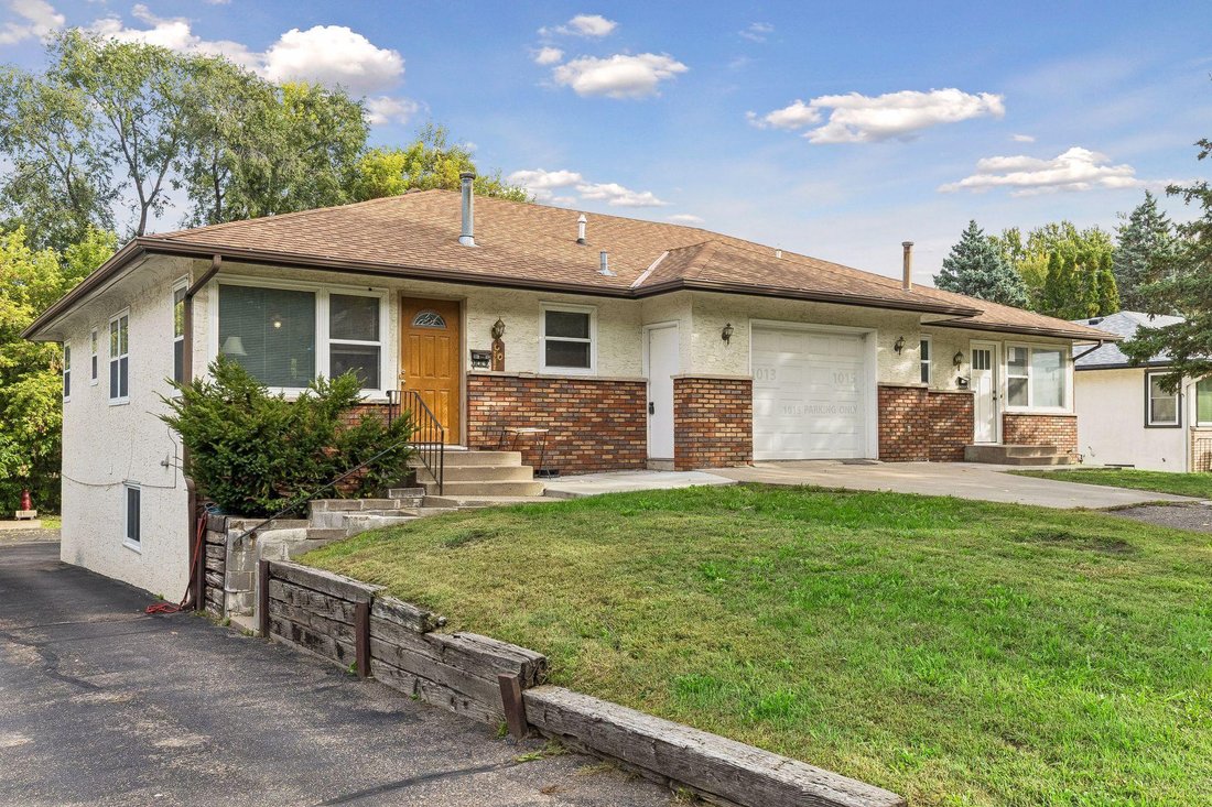 House in Columbia Heights, Minnesota, United States 2 - 19064346