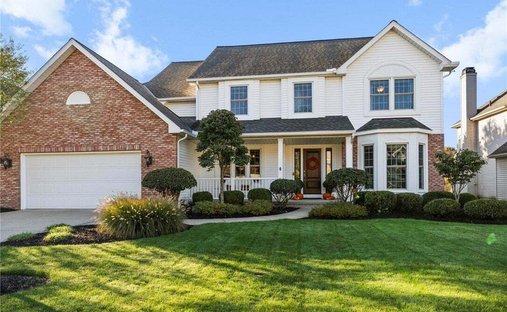 House in Strongsville, Ohio, United States 1