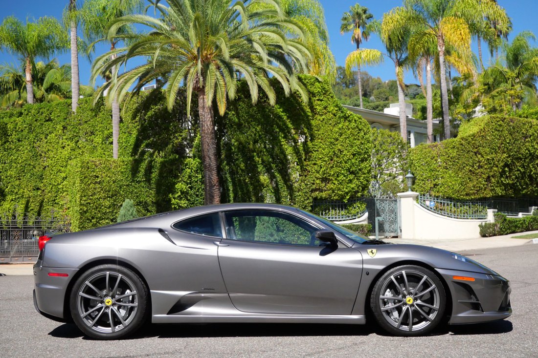 Coupe in West Hollywood, CA, United States 5 - 19061339