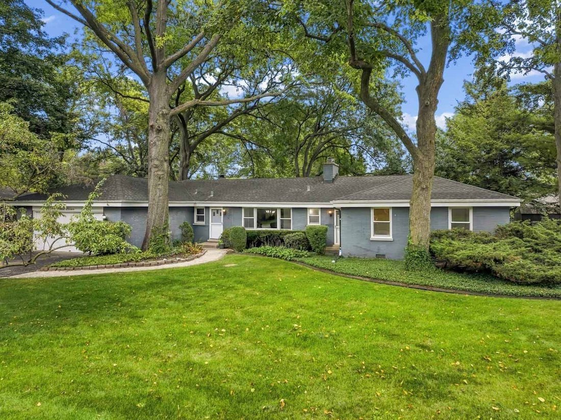 House in Mount Prospect, Illinois, United States 2 - 19063310