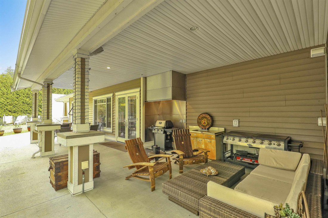 House in Surrey, British Columbia, Canada 5 - 19065597