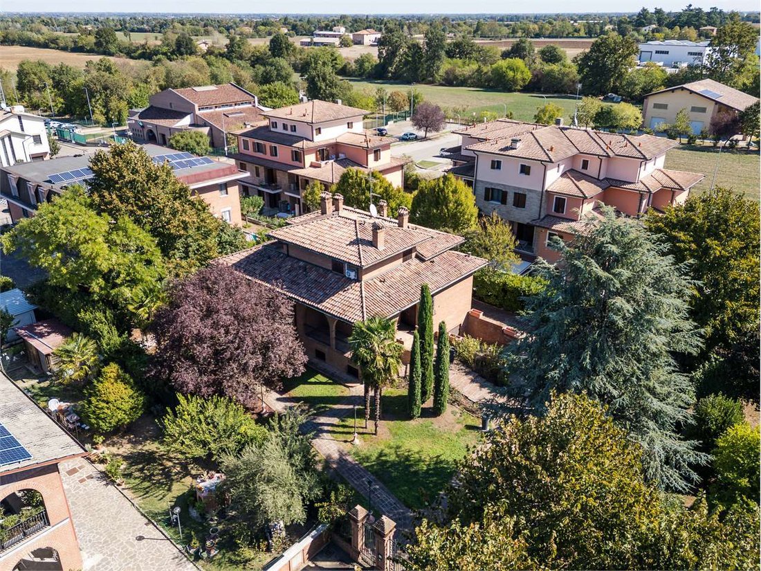 Villa en Formigine, Emilia-Romaña, Italia 2 - 19062525