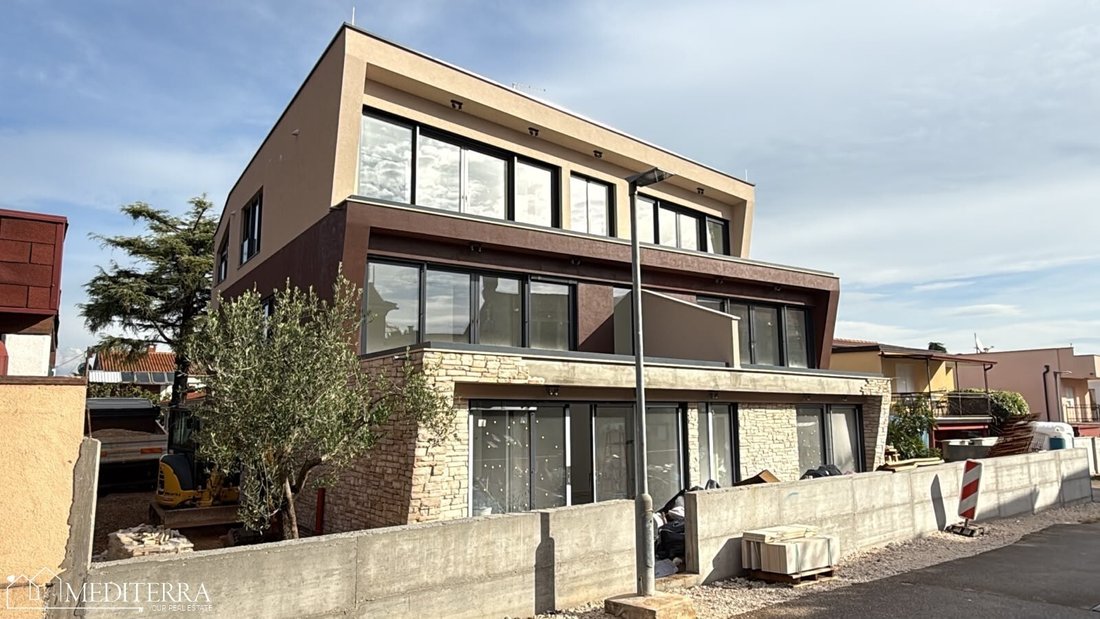 Appartamento a Umago, Regione istriana, Croazia 1 - 15836023