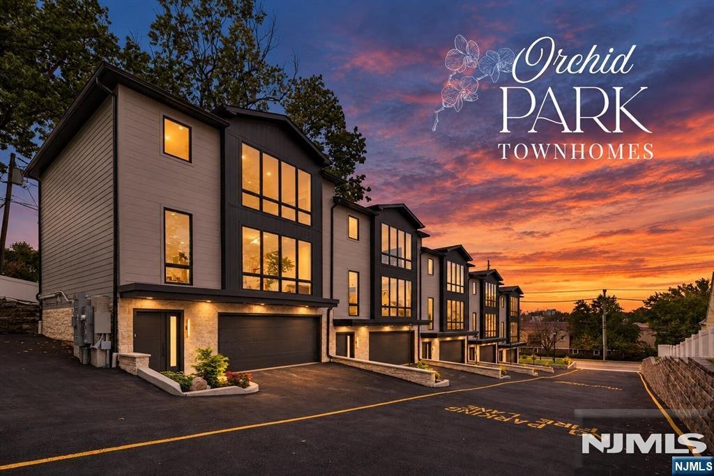 Townhouse in Leonia, New Jersey, United States 1 - 19009901