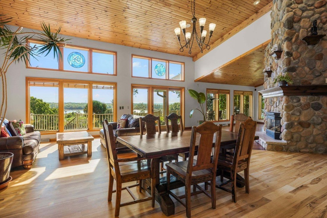 House in Waunakee, Wisconsin, United States 4 - 19062043