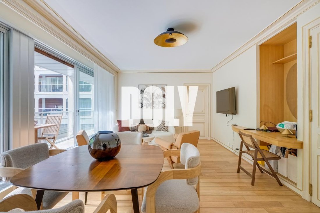 Apartment in Chaillot, Paris 16e Arrondissement, Paris 2 - 19060333