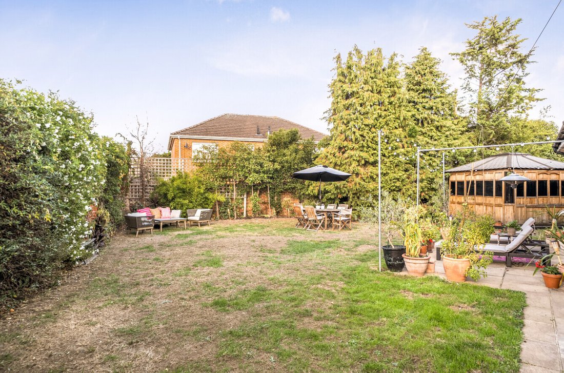 Haus in Walton-on-Thames, Elmbridge, England 4 - 19059537
