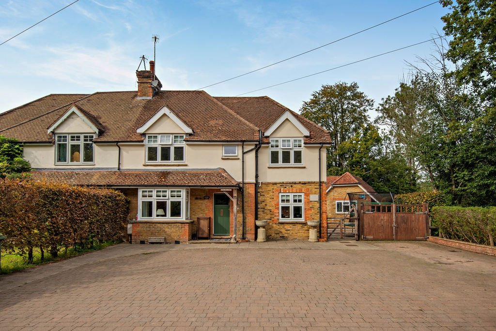 Casa en Abinger Hammer (Abinger), Abinger, Inglaterra 1 - 19062661