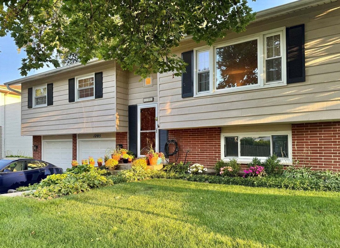 House in Mount Prospect, Illinois, United States 1 - 19063306