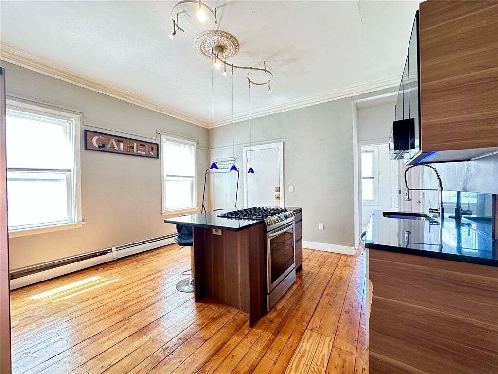 Providence, Rhode Island, United States 3 - 19062522