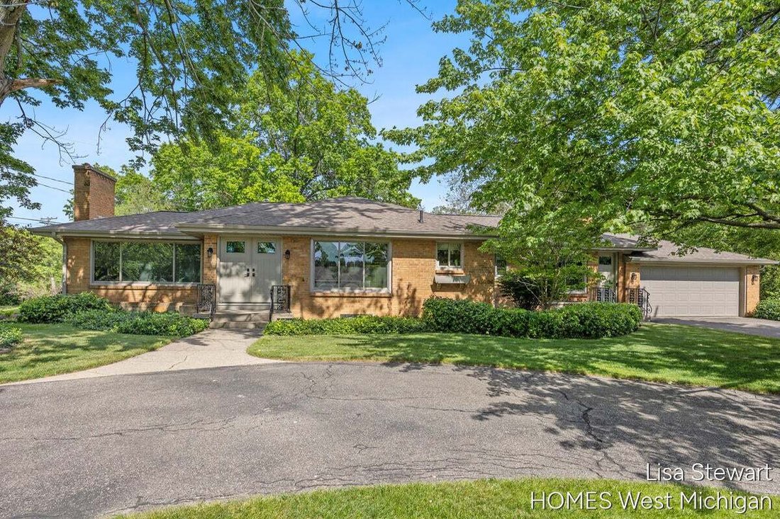Casa en East Grand Rapids, Míchigan, Estados Unidos 4 - 19059820