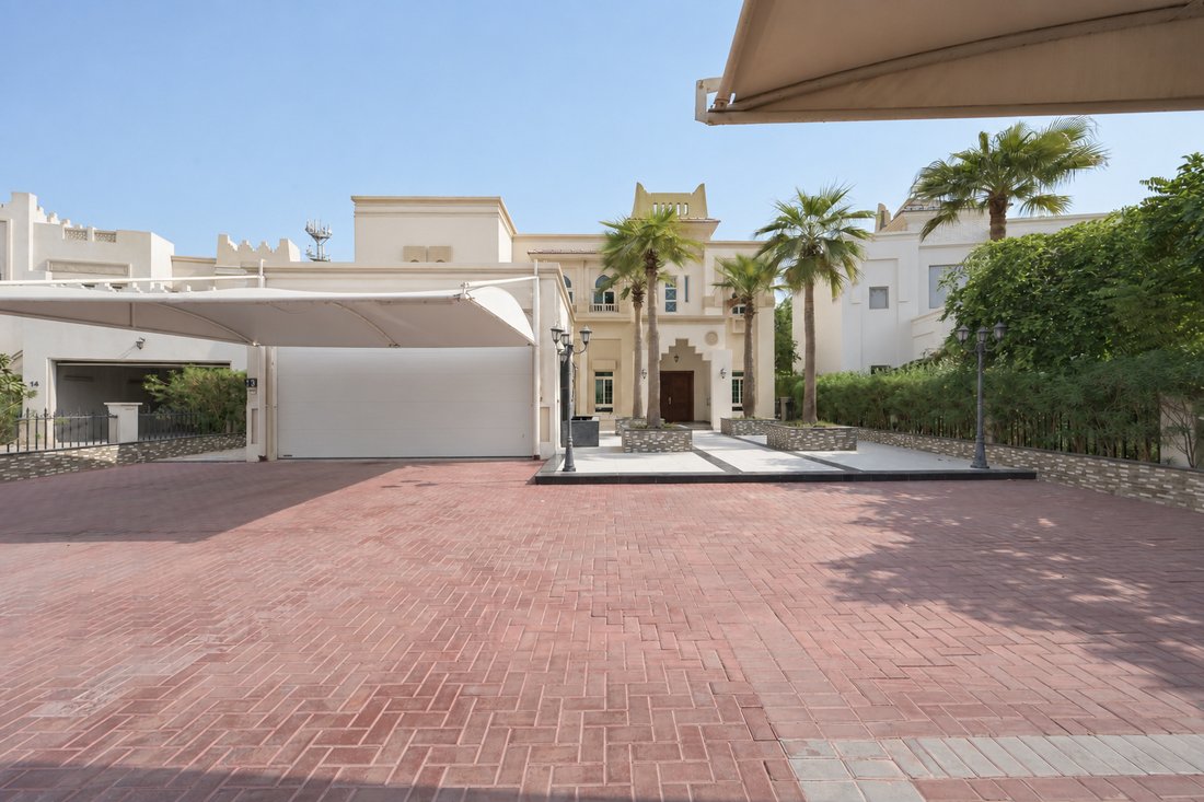 Villa en Al Wasl, Dubái, Emiratos Árabes Unidos 1 - 19065505