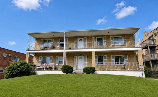 Apartment in Bridgetown North, Ohio, United States 1