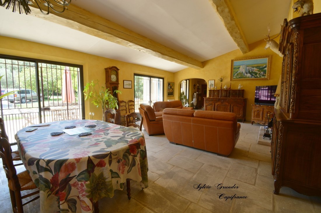 Casa en Grans, Provenza-Alpes-Costa Azul, Francia 4 - 17820759