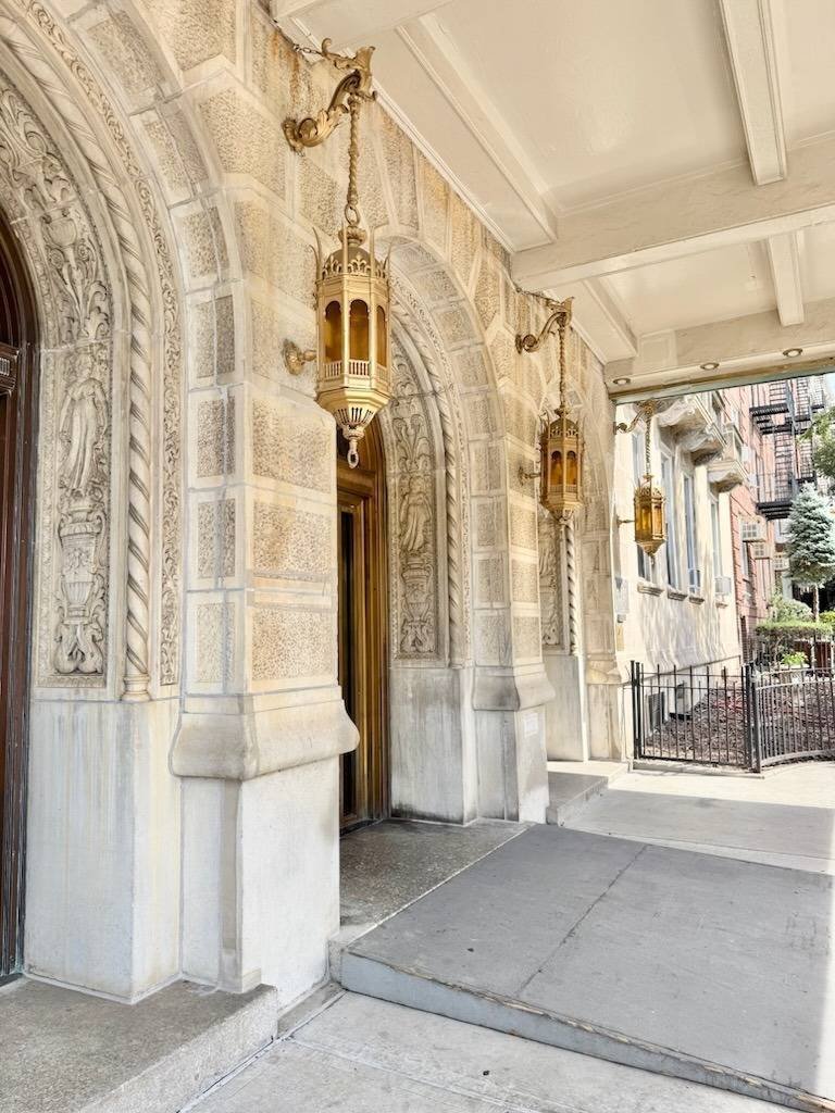 Co Op in New York, New York, United States 5 - 19062517