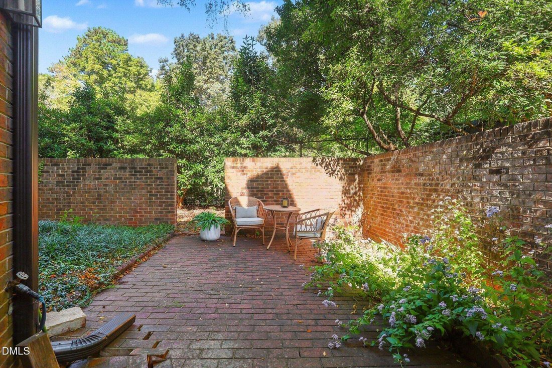 Condo in Chapel Hill, North Carolina, United States 3 - 19063080