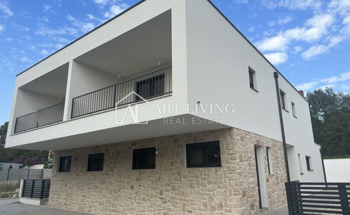 House in Umag, Istria County, Croatia 1