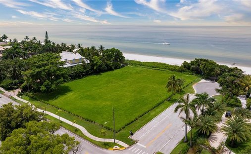 Land in Naples, Florida, Vereinigte Staaten 1